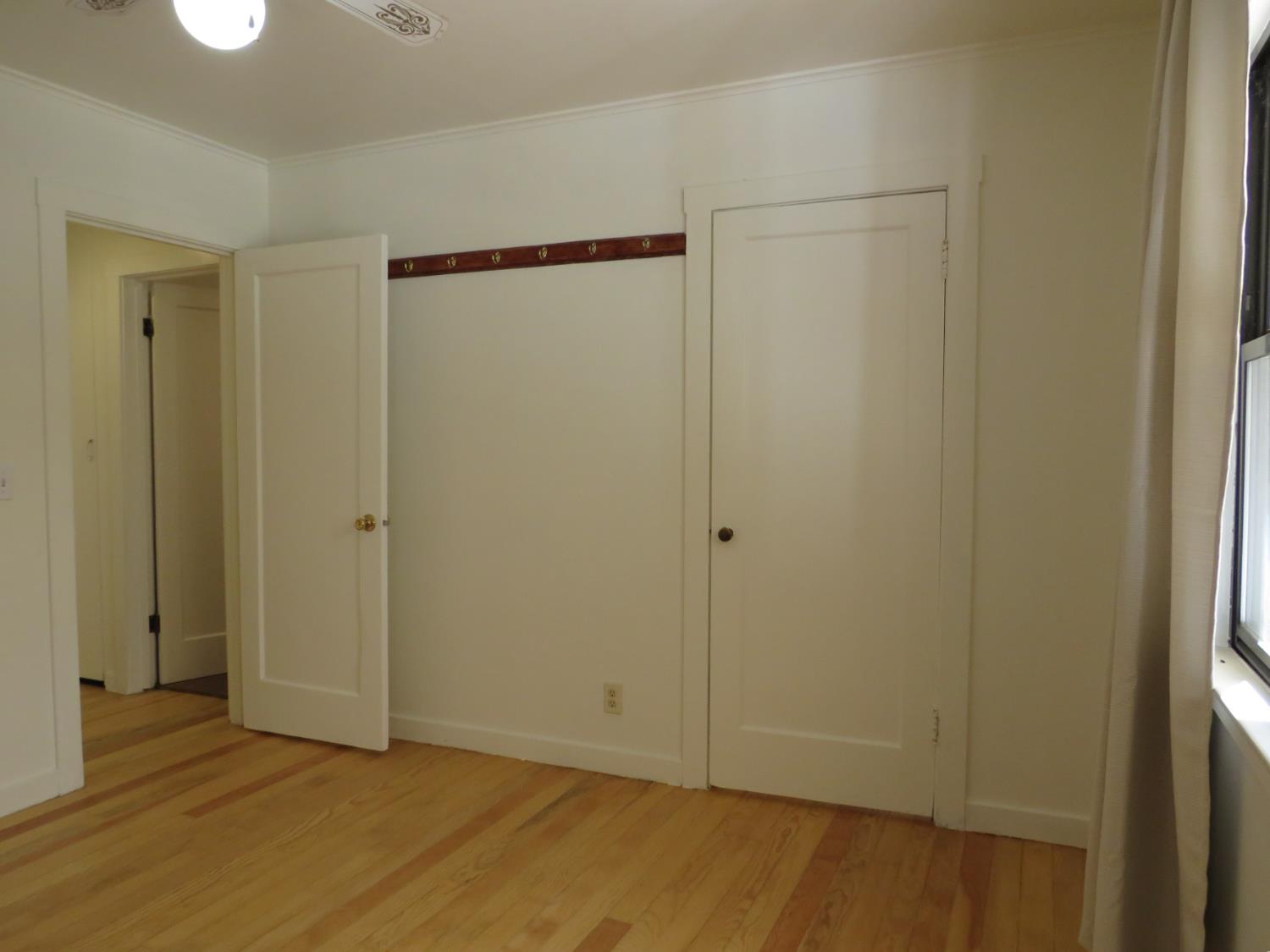 320 Pleasant Street Colfax, CA 95713 - Photo 23 of 49 a view of an empty room