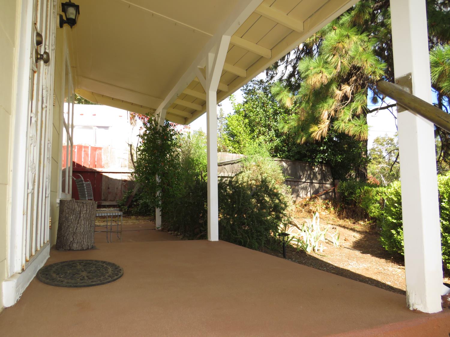 320 Pleasant Street Colfax, CA 95713 - Photo 28 of 49 a view of a porch