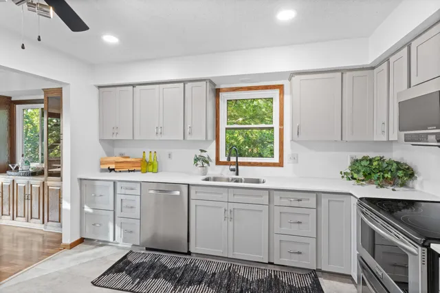 $404,900 | 13236 Fremont Avenue South, Burnsville, MN 55337