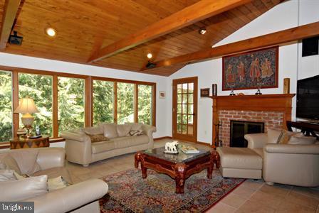 902 Dorsea Road Lancaster, PA 17601 - Photo 3 of 22 Gallery Image 3