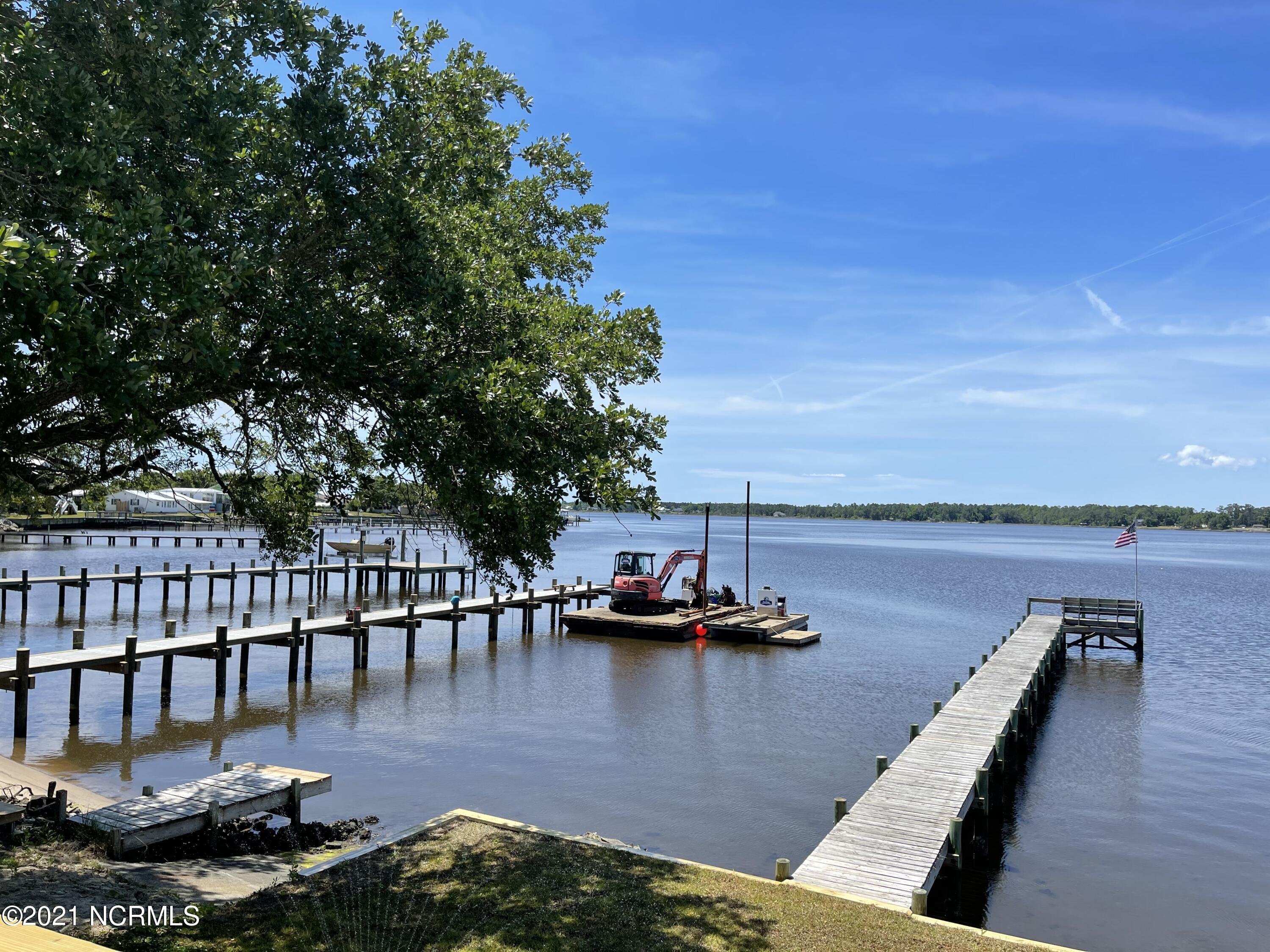 162 Sewell Road Swansboro, NC 28584 - Photo 3 of 26 3