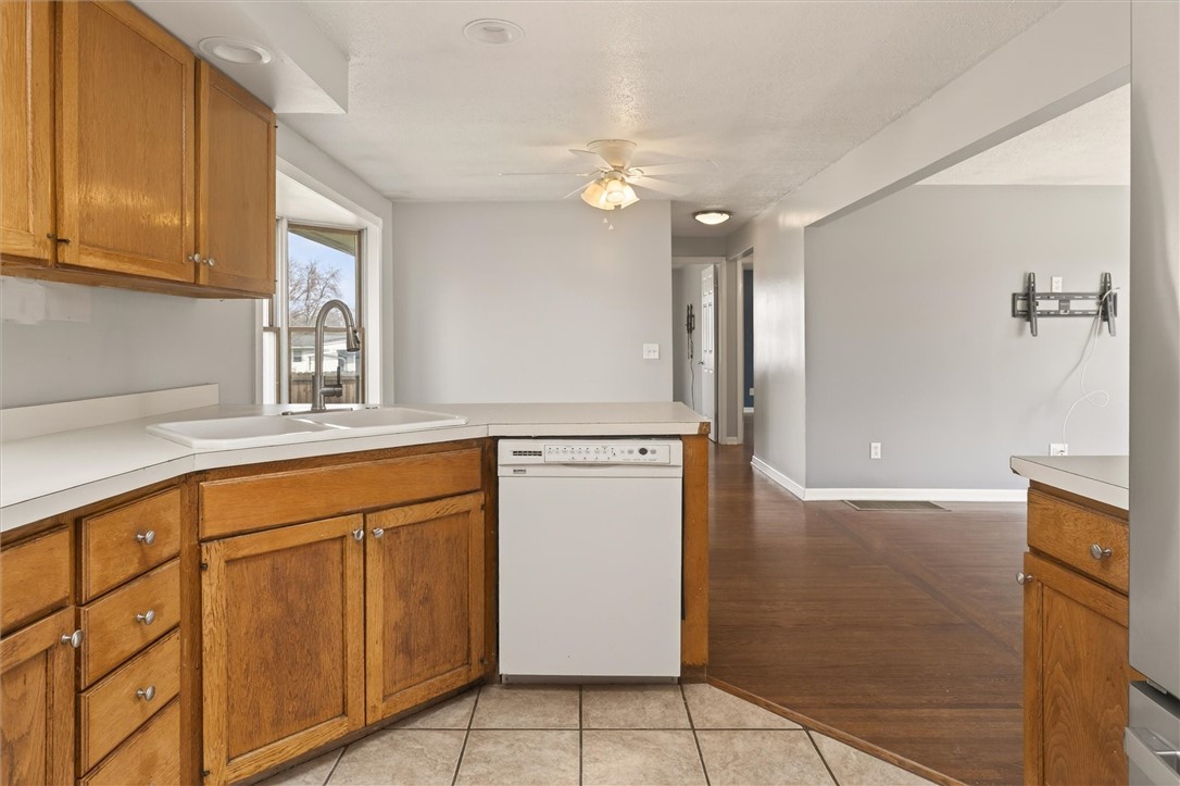 267 Valiant Drive Henrietta, NY 14623 - Photo 17 of 43