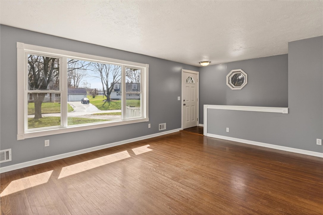 267 Valiant Drive Henrietta, NY 14623 - Photo 7 of 43