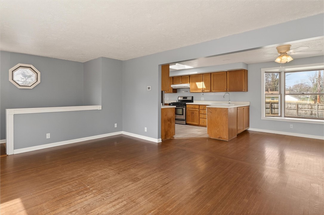 267 Valiant Drive Henrietta, NY 14623 - Photo 8 of 43