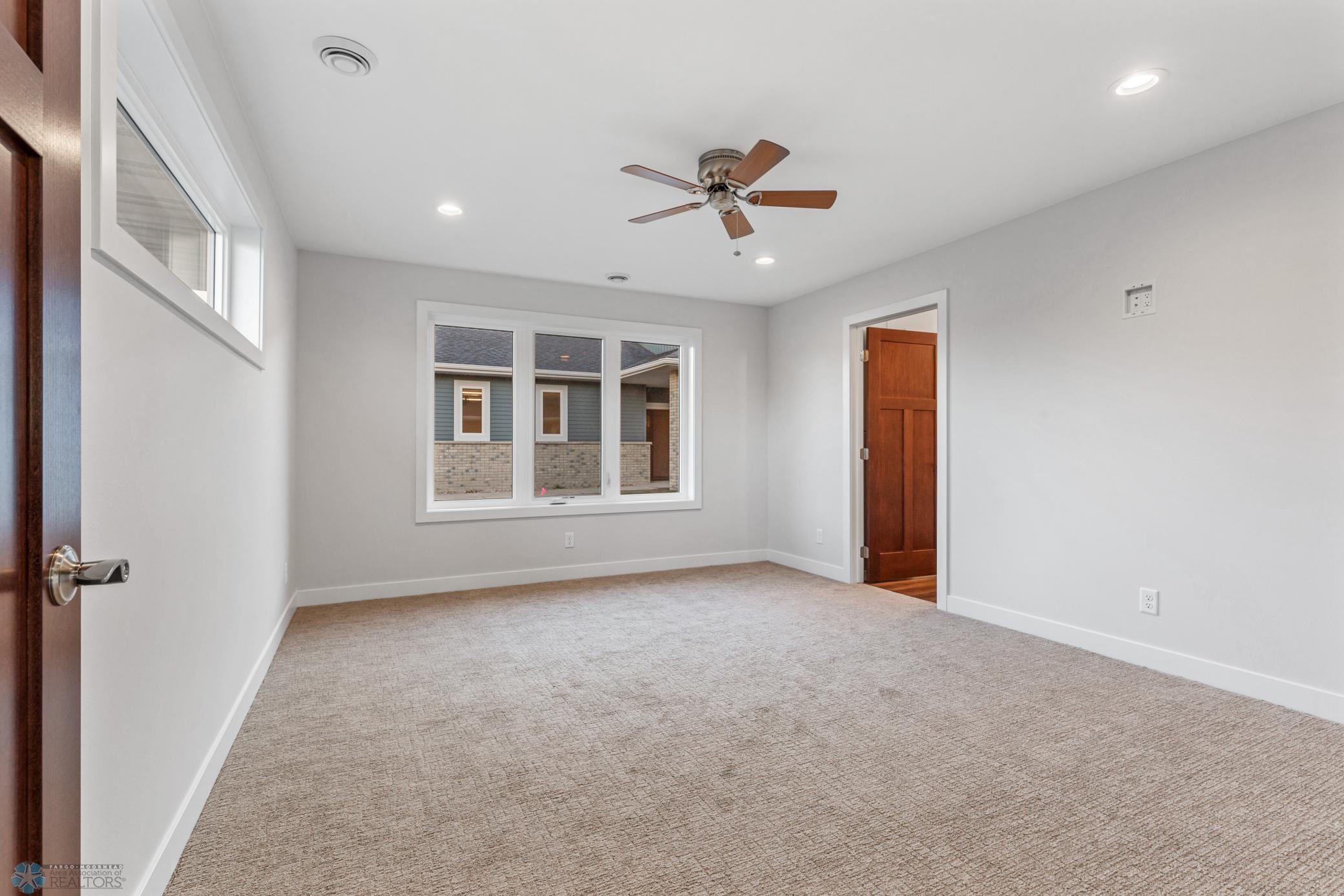 2330 30th Avenue South Fargo, ND 58103 - Photo 16 of 27