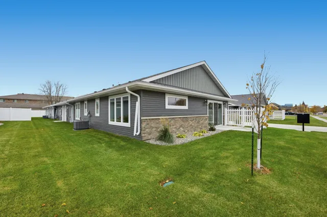 $468,900 | 2330 30th Avenue South, Fargo, ND 58103