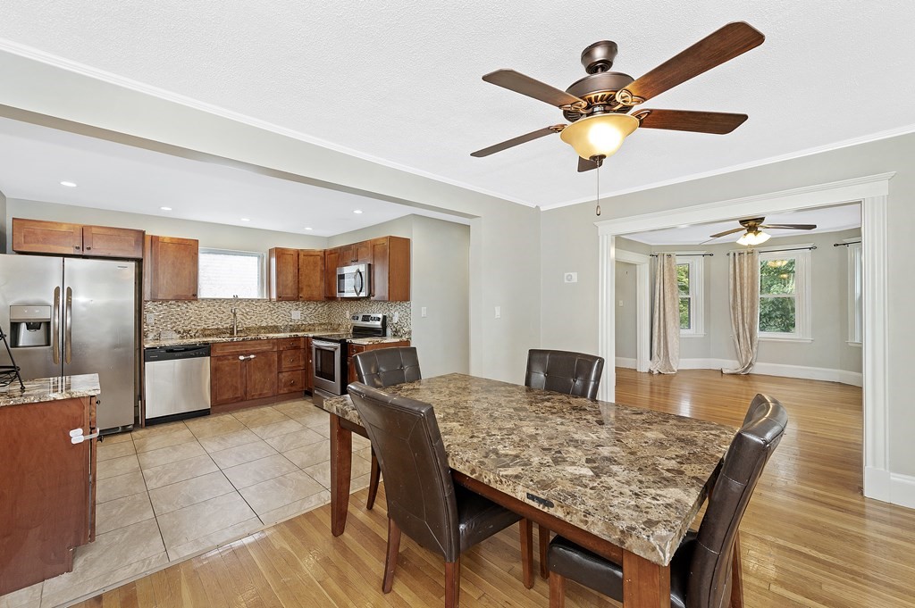 24 Riverside Court Saugus, MA 01906 - Photo 14 of 36