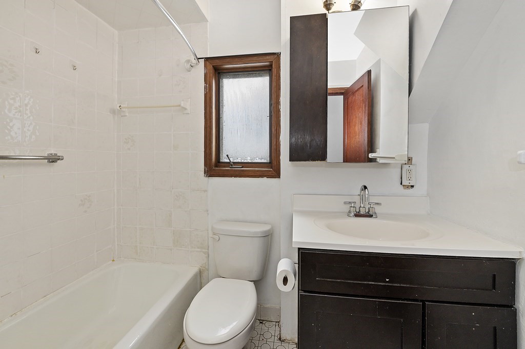 24 Riverside Court Saugus, MA 01906 - Photo 19 of 36