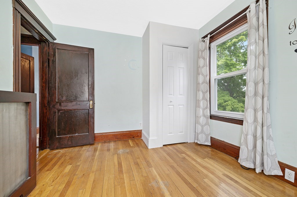 24 Riverside Court Saugus, MA 01906 - Photo 22 of 36