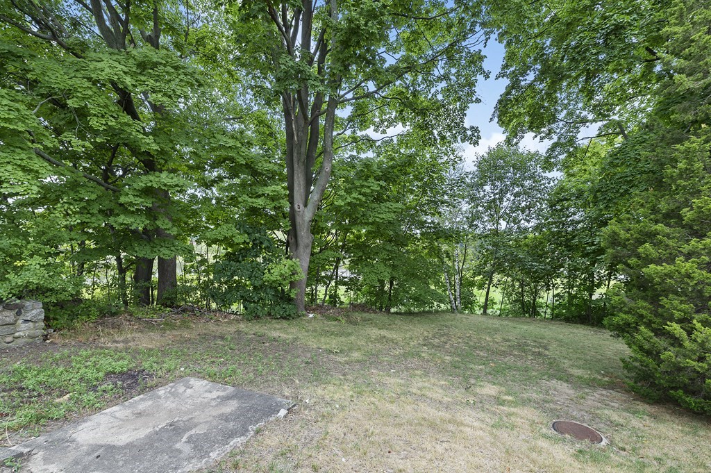 24 Riverside Court Saugus, MA 01906 - Photo 31 of 36