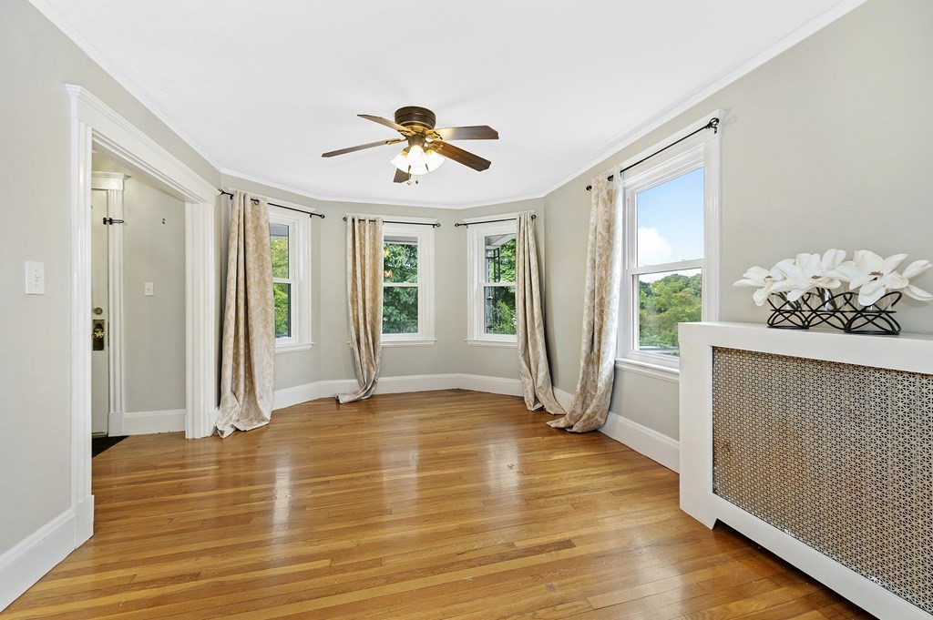 24 Riverside Court Saugus, MA 01906 - Photo 6 of 36