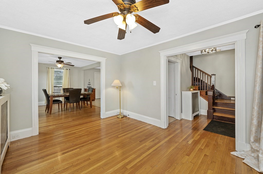 24 Riverside Court Saugus, MA 01906 - Photo 8 of 36