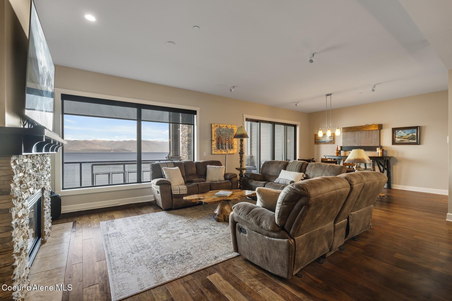 606 Sandpoint Avenue Sandpoint, ID 83864 - Photo 12 of 58 The Great Room