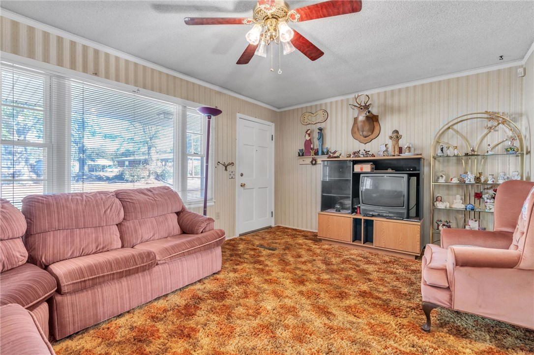 318 Fretwell Drive Anderson, SC 29626 - Photo 4 of 21