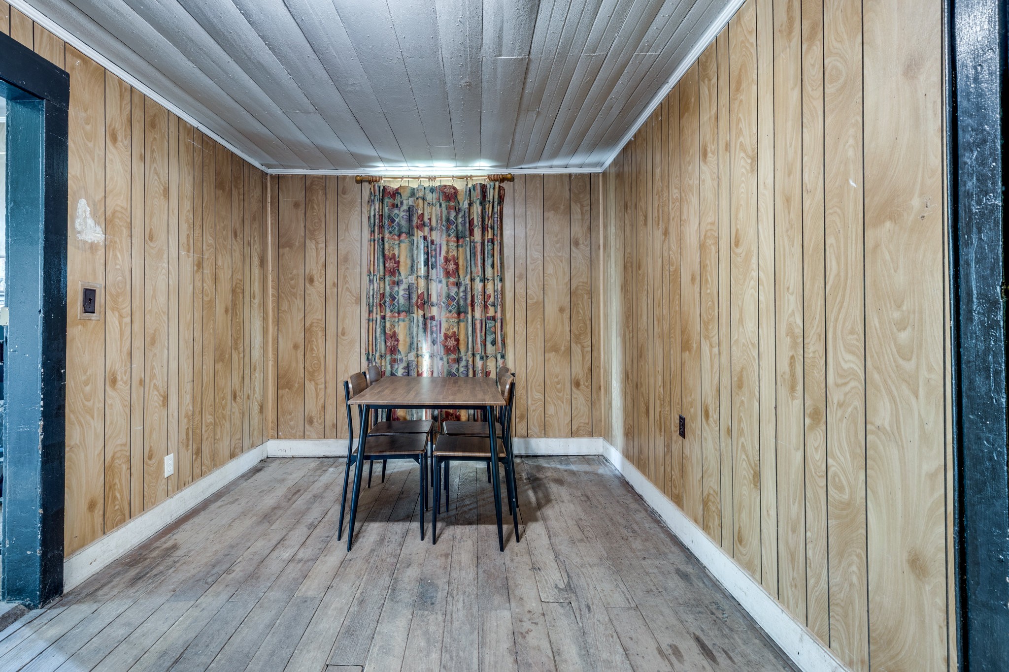 2012 Hoovers Road Duck River, TN 38454 - Photo 25 of 48 a view of a room with furniture and wooden floor