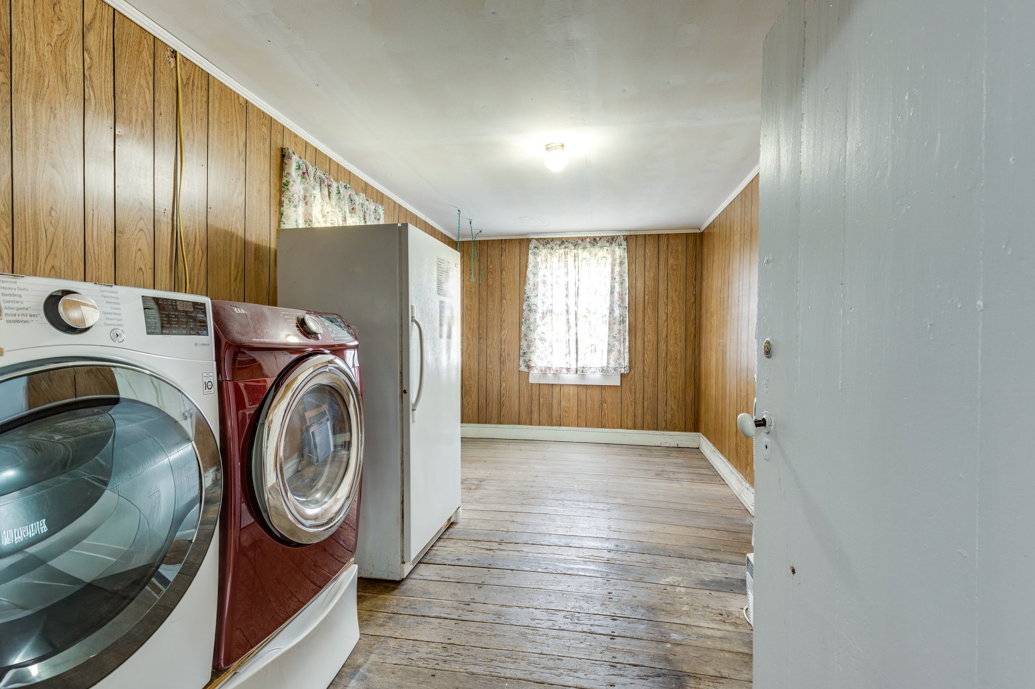 2012 Hoovers Road Duck River, TN 38454 - Photo 27 of 48 a view of bathroom with washer and dryer