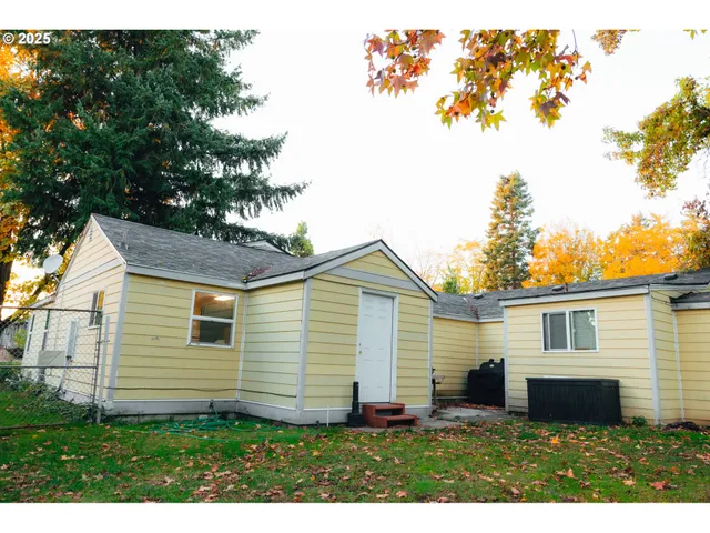 $395,000 | 126 Southeast 106th Avenue, Portland, OR 97216