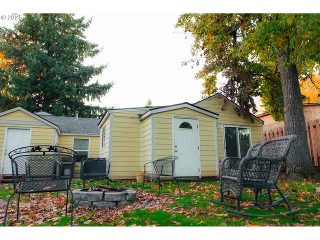 $395,000 | 126 Southeast 106th Avenue, Portland, OR 97216