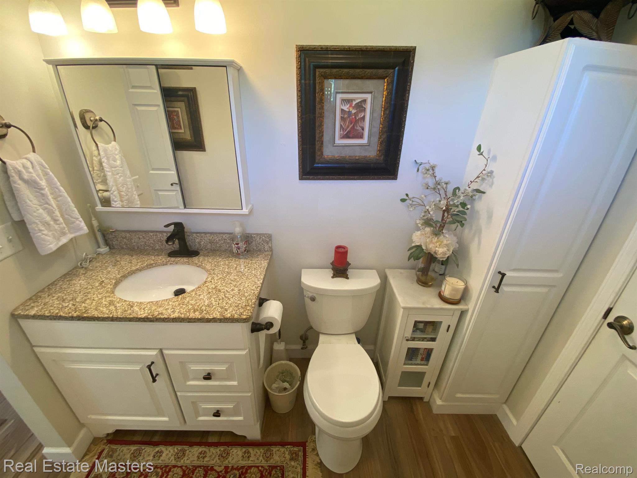 10338 Brennan Road Avoca, MI 48006 - Photo 41 of 82 Guest House Bathroom