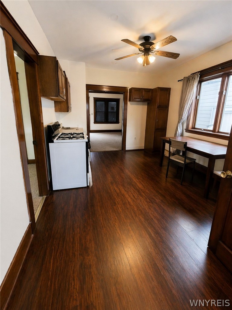 447 Gold Street Buffalo, NY 14206 - Photo 3 of 16