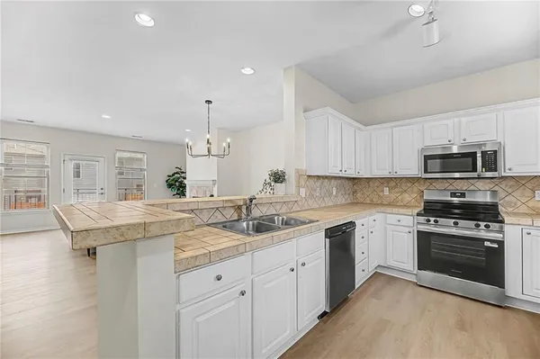 $265,000 | 5245 Overland Drive, Unit B25, Lawrence, KS 66049