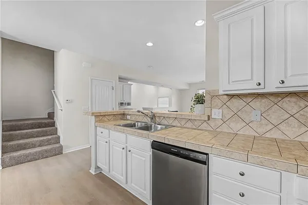 $265,000 | 5245 Overland Drive, Unit B25, Lawrence, KS 66049