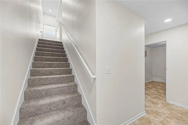 $265,000 | 5245 Overland Drive, Unit B25, Lawrence, KS 66049