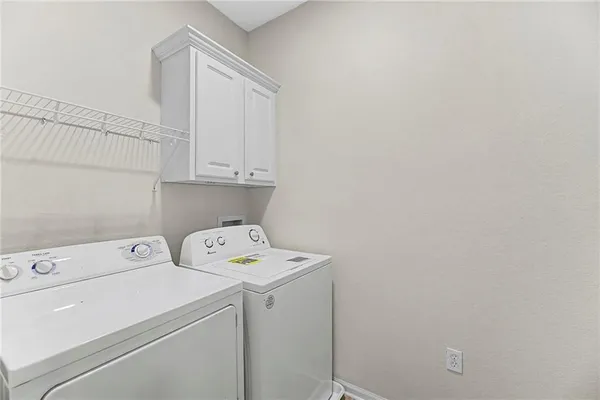 $265,000 | 5245 Overland Drive, Unit B25, Lawrence, KS 66049