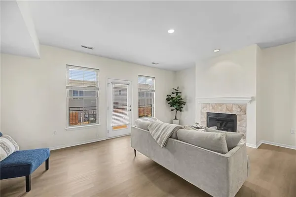 $265,000 | 5245 Overland Drive, Unit B25, Lawrence, KS 66049