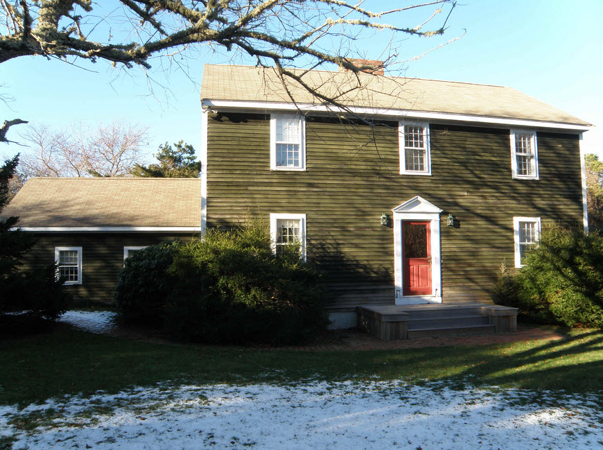 27 Mill Hill Road Edgartown, MA 02539 - Photo 1 of 1 a front view of a house with a yard