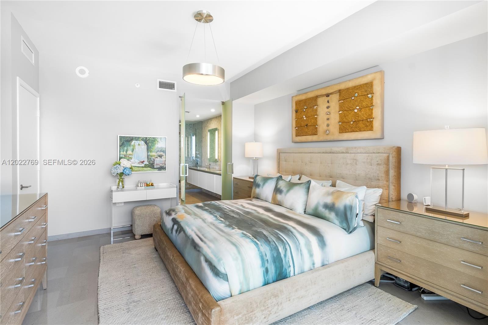 68 Southeast 6th Street, Unit 810 Miami, FL 33131 - Photo 13 of 33