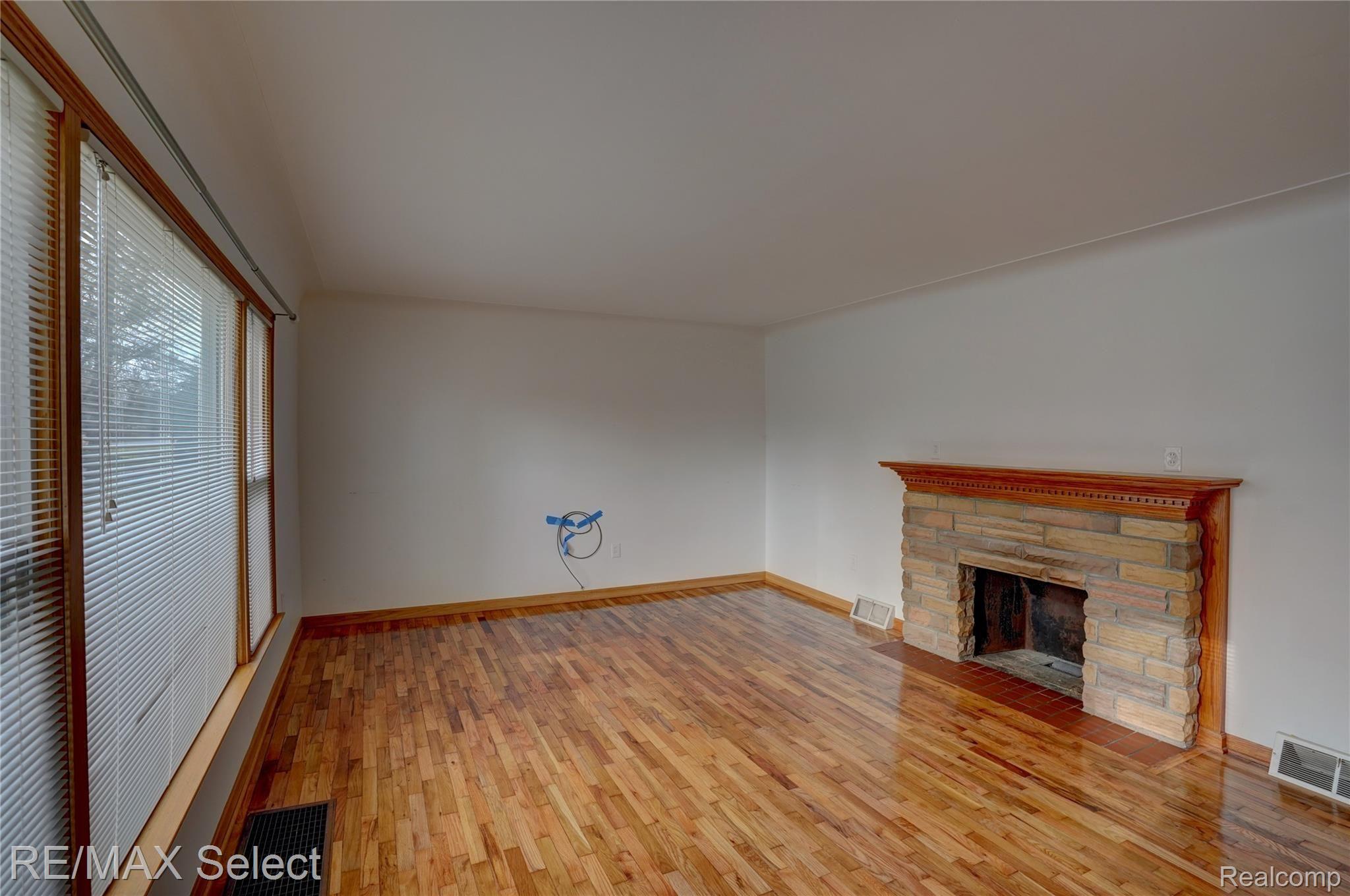 6492 Flushing Road Flushing, MI 48433 - Photo 30 of 42 6492 Flushing Road 39.jpg