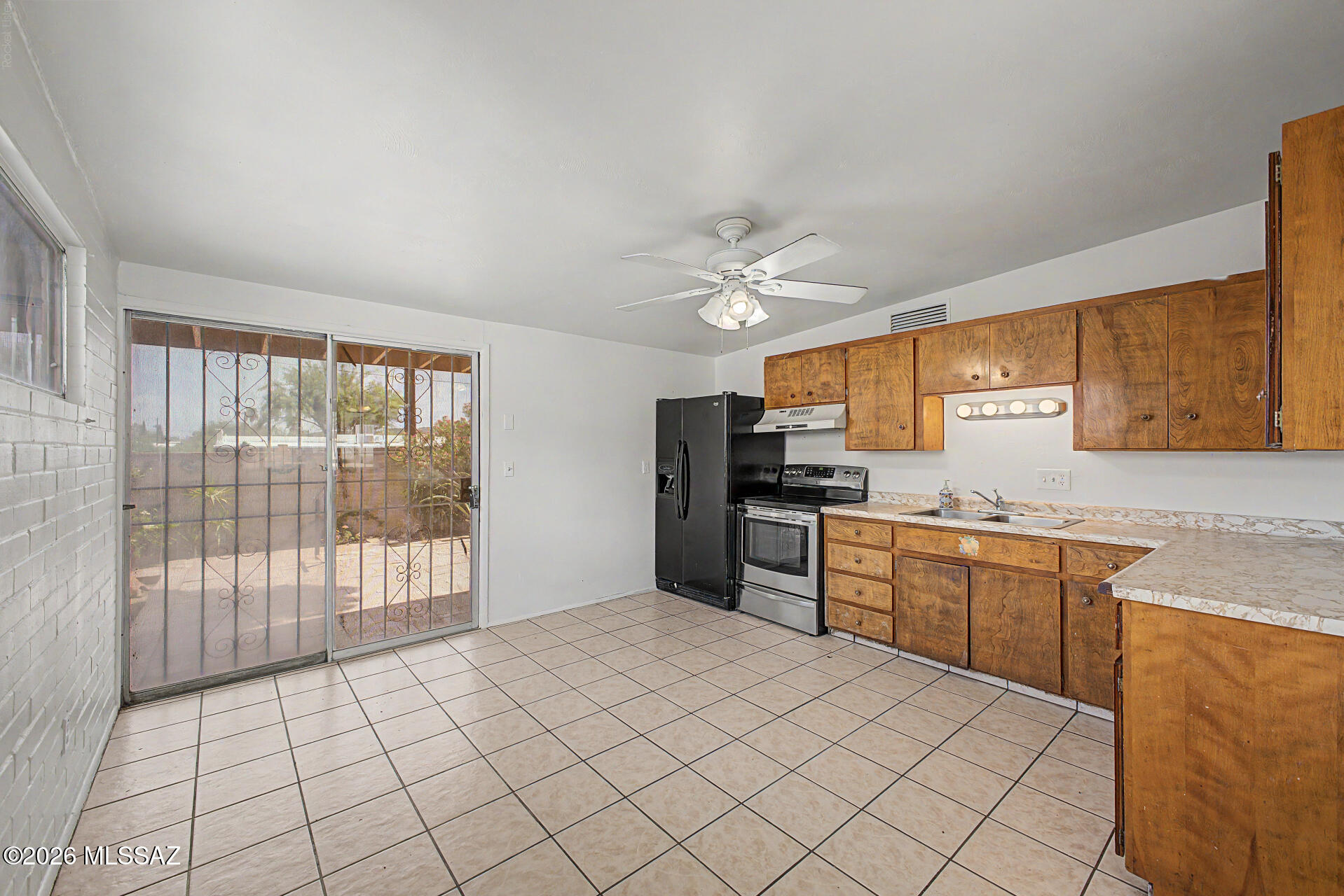 1841 West Caravelle Road Tucson, AZ 85713 - Photo 10 of 24 10 - Caravelle