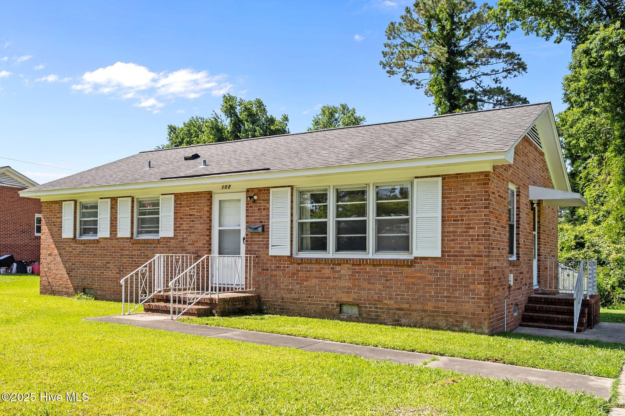 102 Mercer Road Jacksonville, NC 28546 - Photo 3 of 53 6-web-or-mls-06