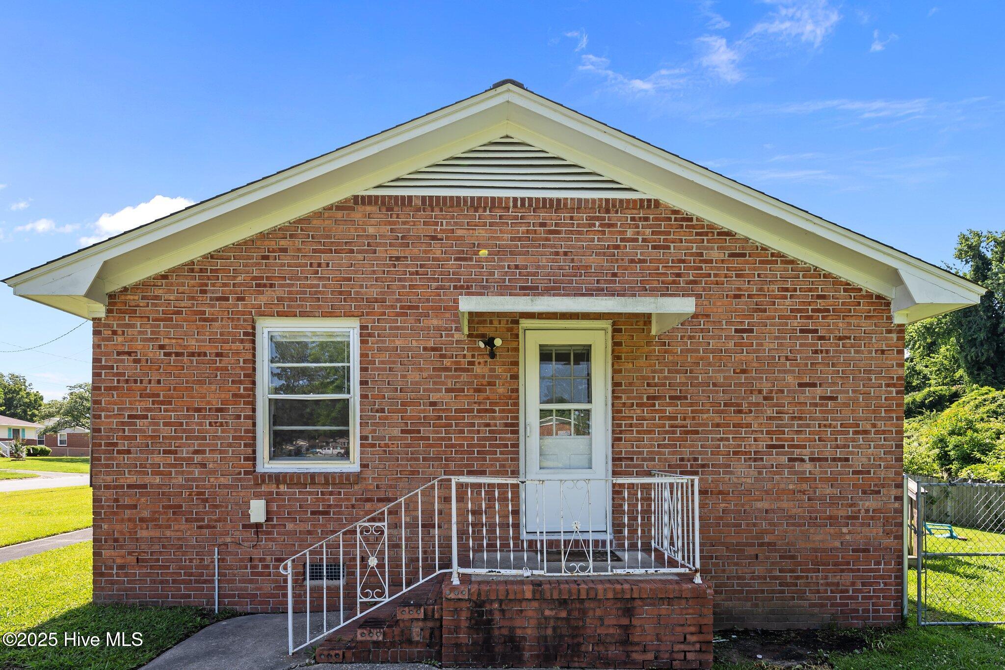 102 Mercer Road Jacksonville, NC 28546 - Photo 37 of 53 37-web-or-mls-07