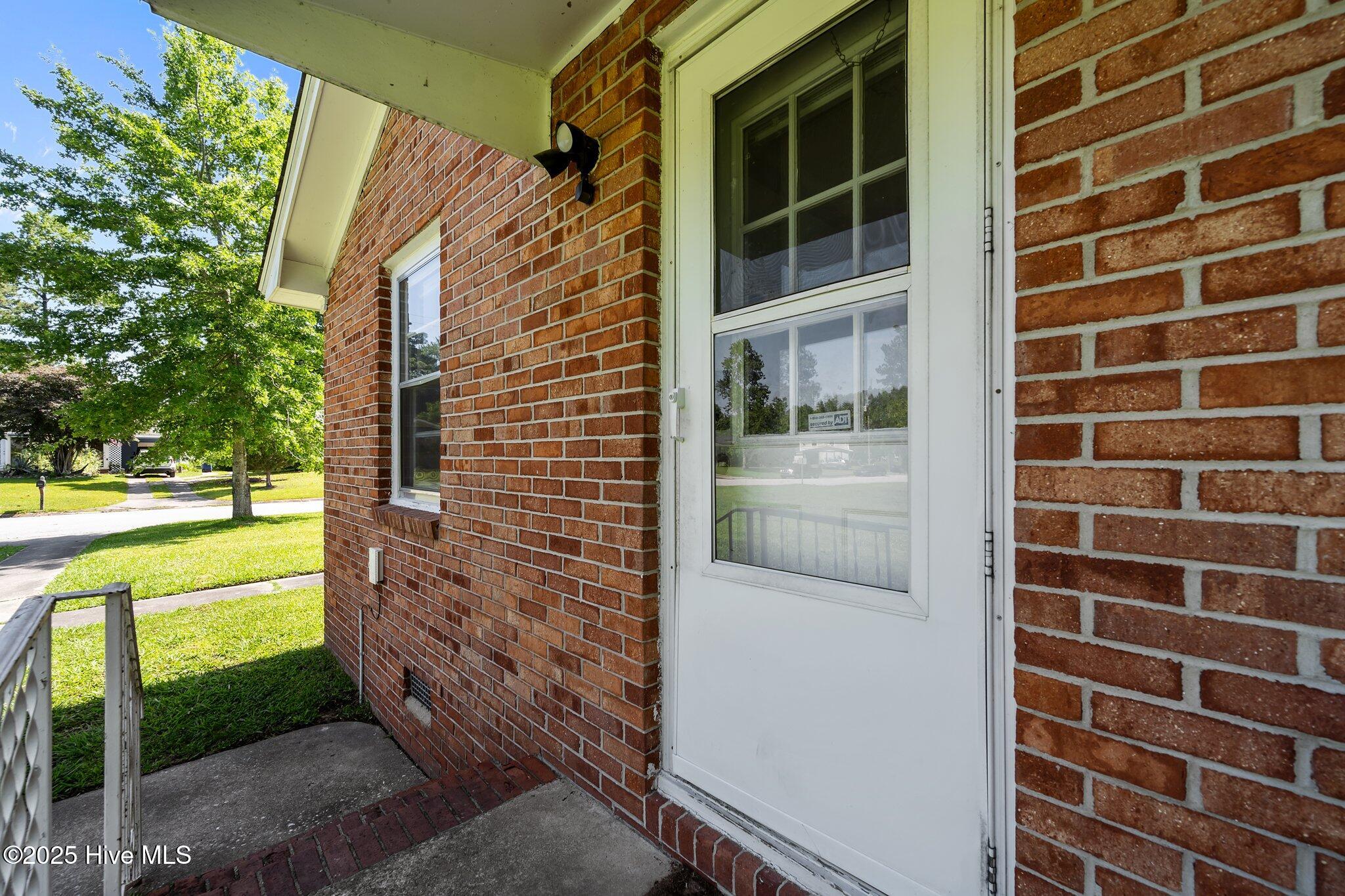 102 Mercer Road Jacksonville, NC 28546 - Photo 39 of 53 39-web-or-mls-09