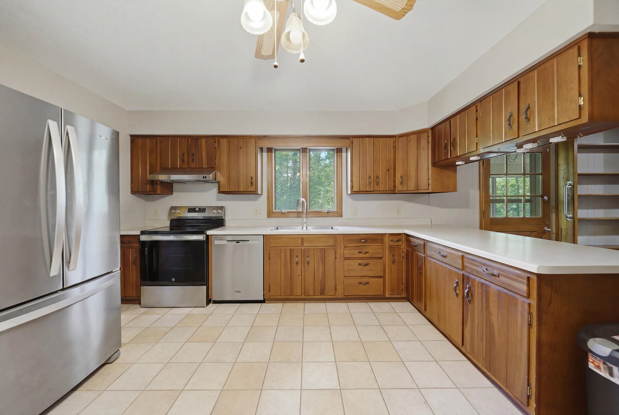 7261 South Ridge Road Dixon, IL 61021 - Photo 10 of 32