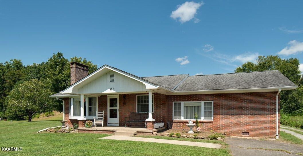 172 Smith Road Clinton, TN 37716 - Photo 4 of 23 Basement Ranch