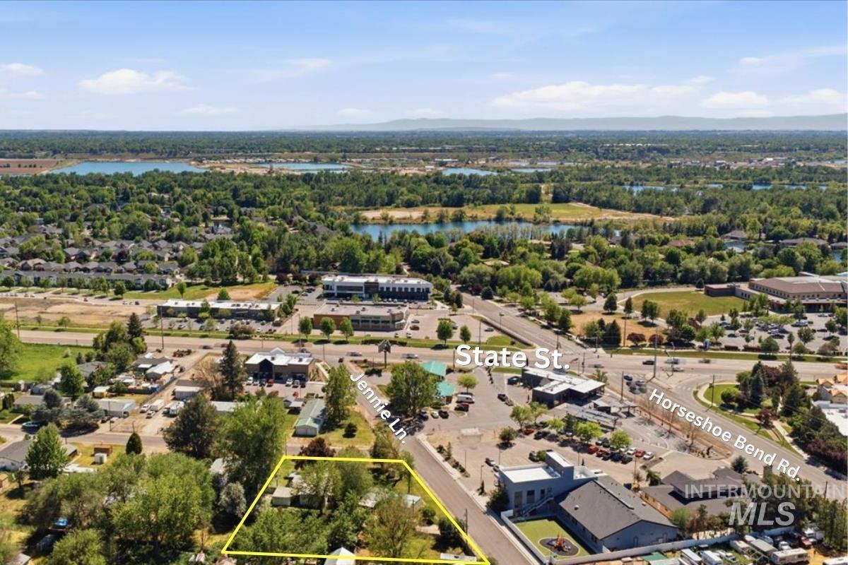 10426 West Claudia Road Boise, ID 83714 - Photo 3 of 6