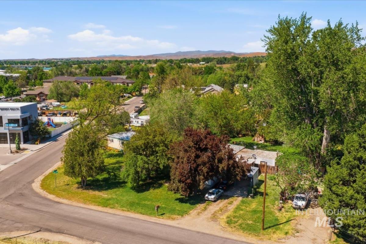 10426 West Claudia Road Boise, ID 83714 - Photo 5 of 6