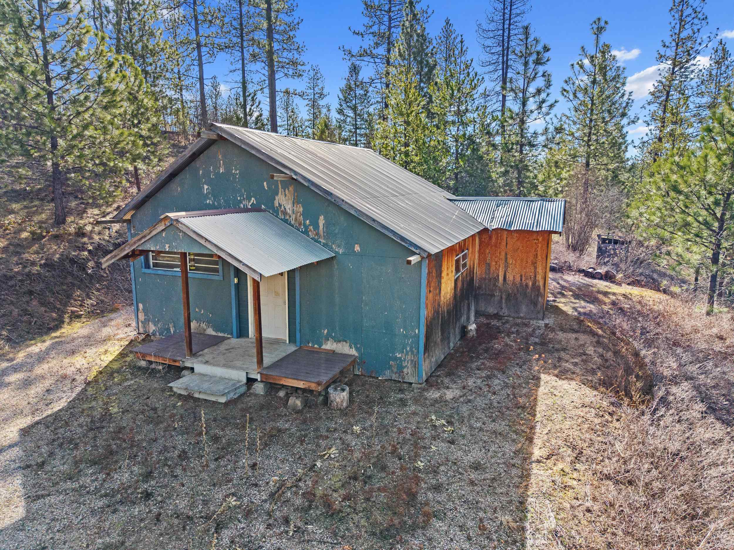 5324 Olinger Road Springdale, WA 99173 - Photo 2 of 36