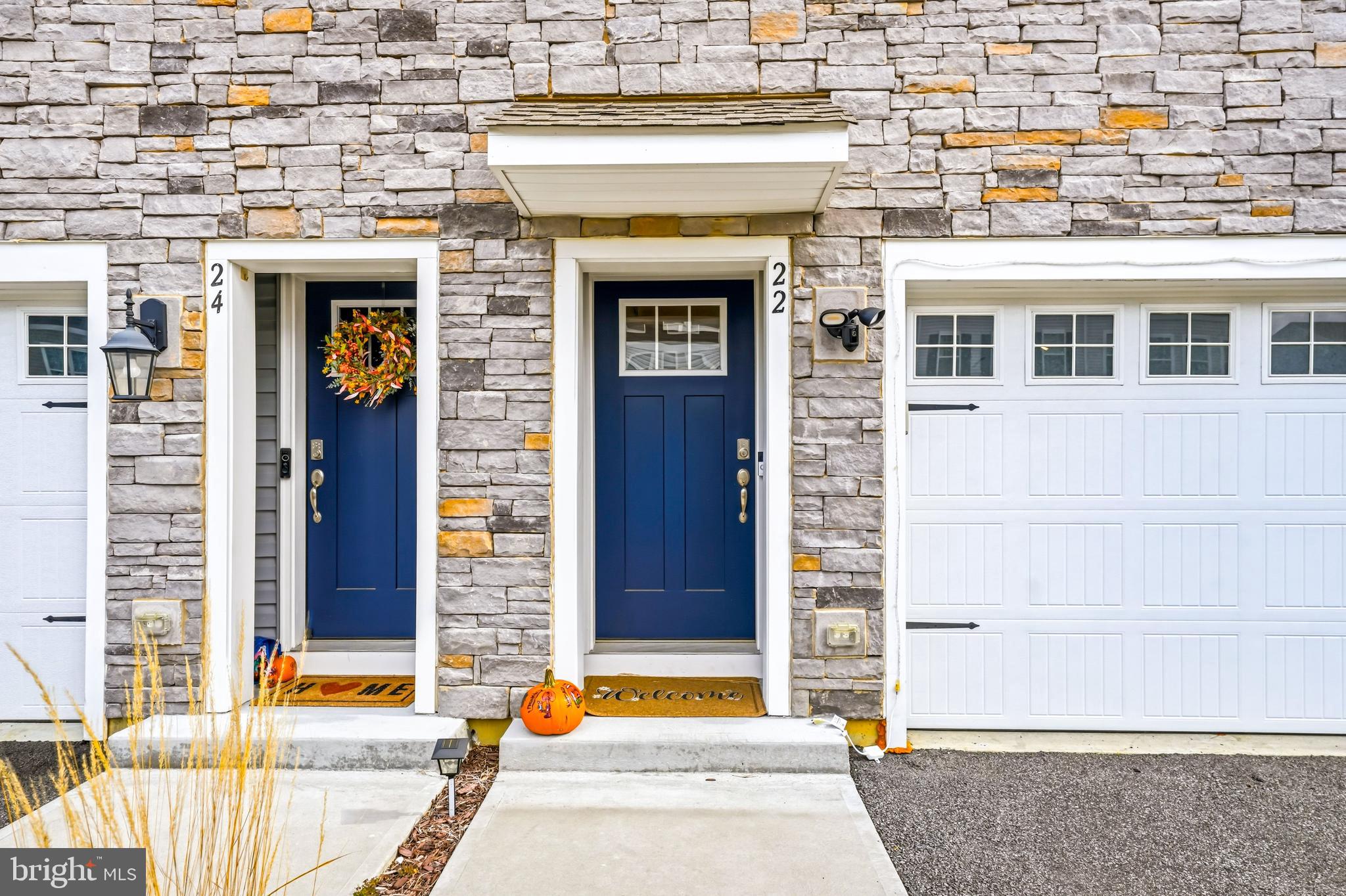 22 Cardinal Way Raritan, NJ 08869 - Photo 3 of 39