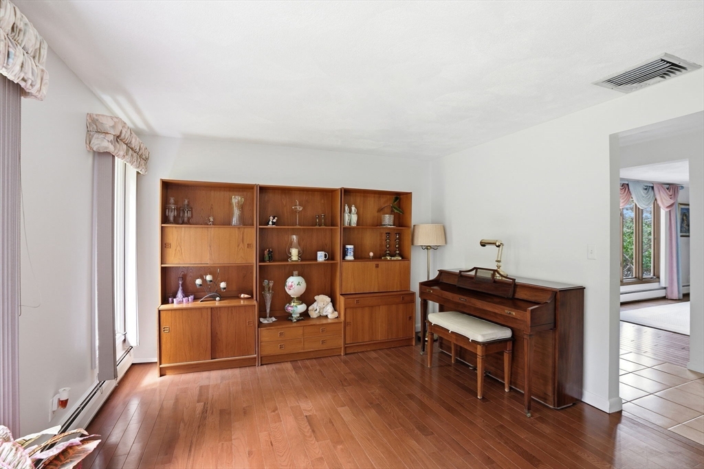 202 Hampton Road Sharon, MA 02067 - Photo 23 of 42