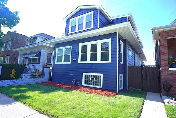 $399,900 | 4950 West Kamerling Avenue, Chicago, IL 60651