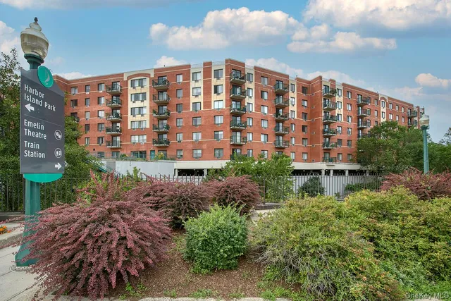 a view of a large building
