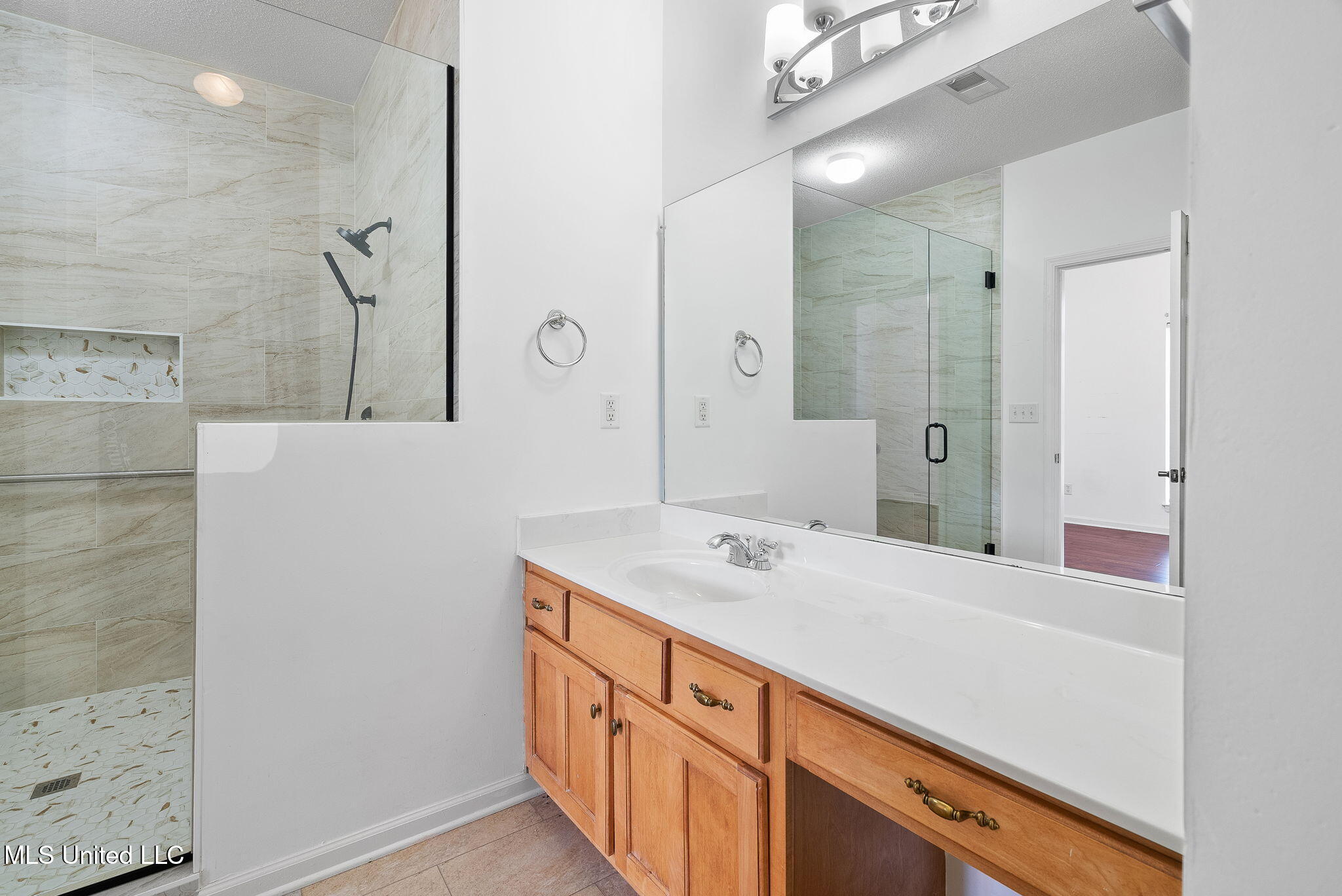 833 Martin Circle North Hernando, MS 38632 - Photo 20 of 30 Primary bathroom!