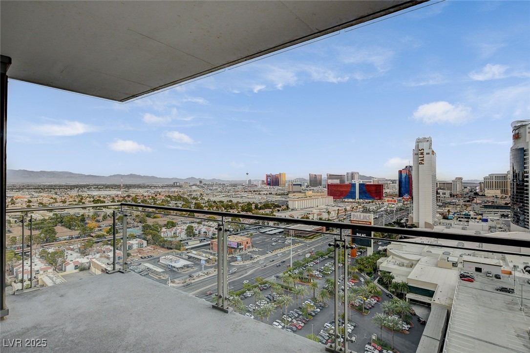 4381 West Flamingo Road, Unit 2202 Las Vegas, NV 89103 - Photo 29 of 40 Balcony with a view of city