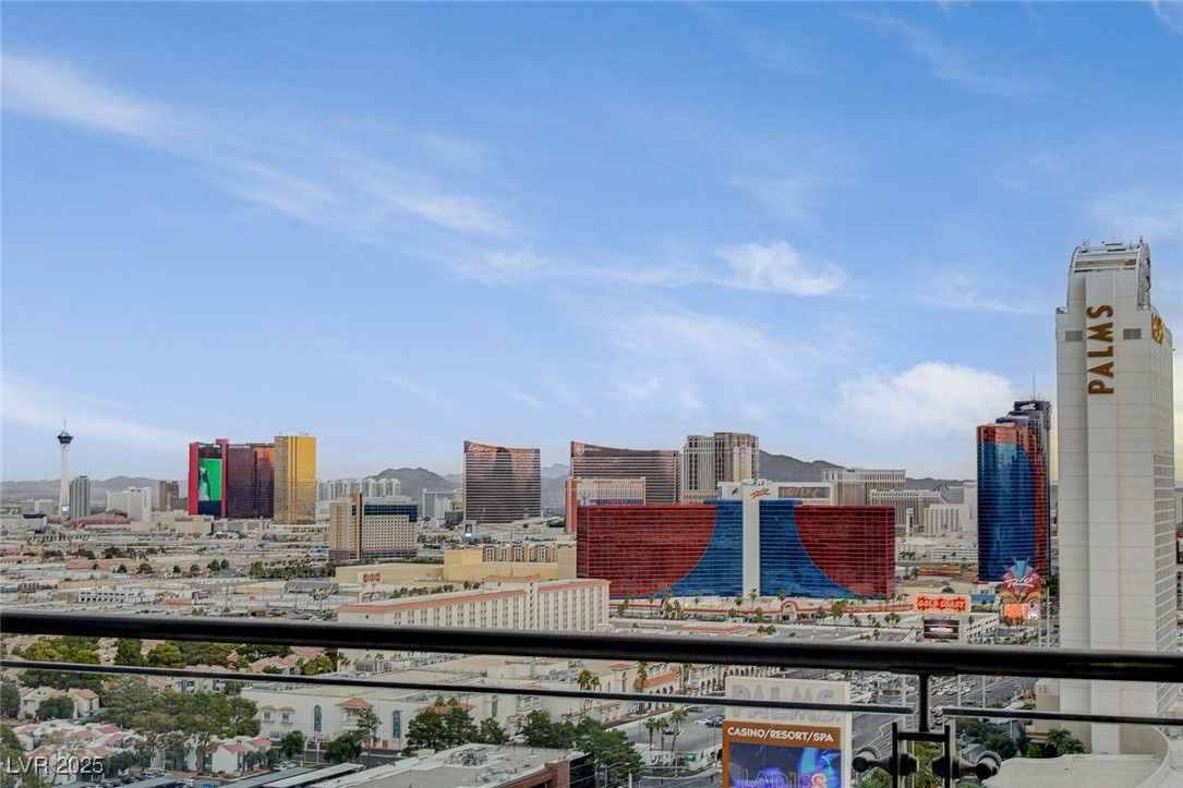 4381 West Flamingo Road, Unit 2202 Las Vegas, NV 89103 - Photo 38 of 40 View of city