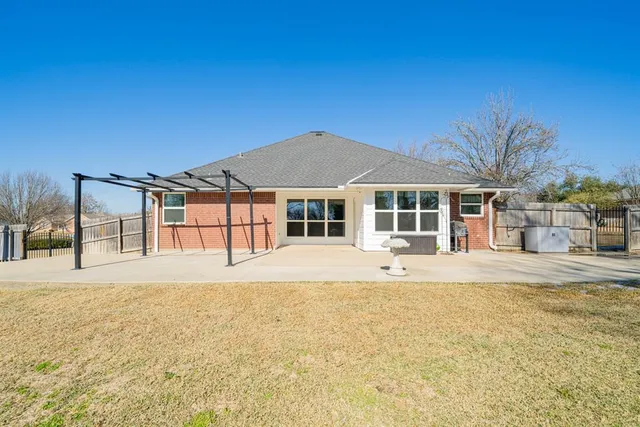 $274,500 | 814 Braewood Circle, Lindale, TX 75771