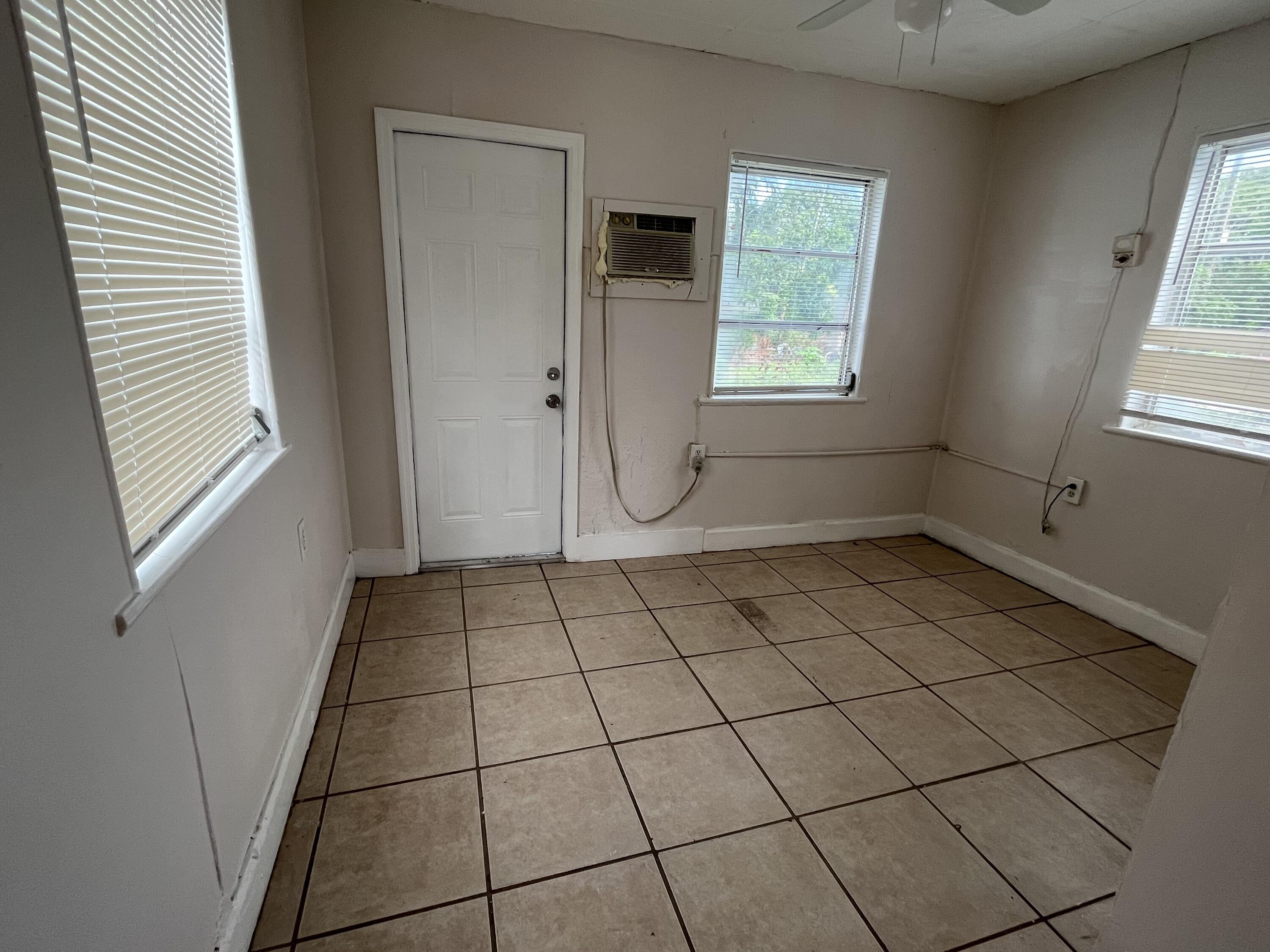 7871 Terrace Road Lake Worth, FL 33462 - Photo 6 of 8 IMG-7358